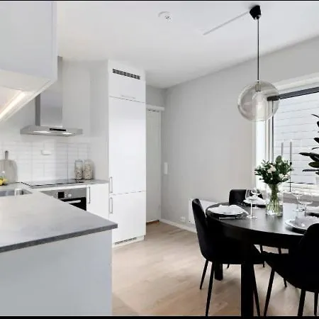 Wonderfully Located, 2br, Balcony Alesund