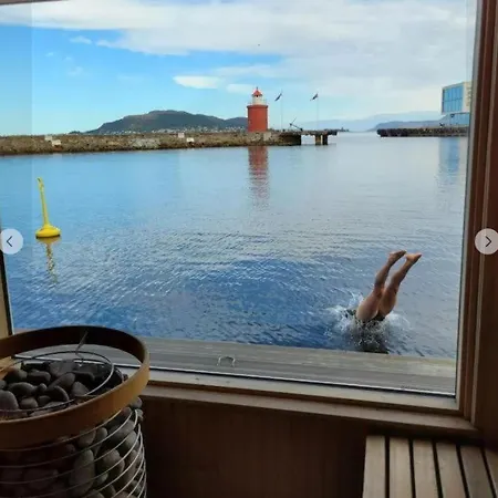 Daire Wonderfully Located, 2br, Balcony *